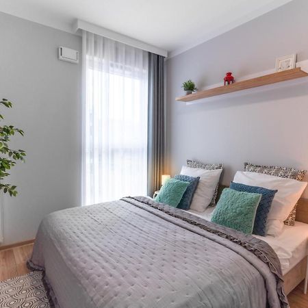 Apartamenty Homely Place Blisko Starego Rynku - Parking Poznan Exterior foto