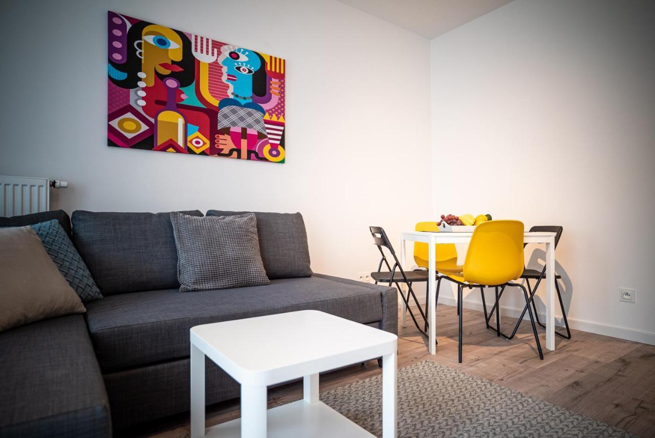 Apartamenty Homely Place Blisko Starego Rynku - Parking Poznan Exterior foto