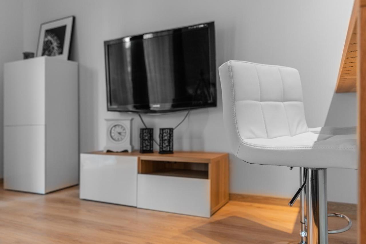 Apartamenty Homely Place Blisko Starego Rynku - Parking Poznan Exterior foto