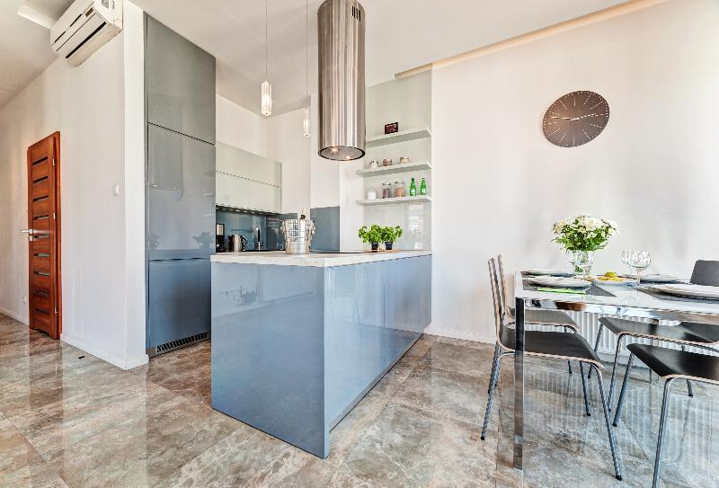 Apartamenty Homely Place Blisko Starego Rynku - Parking Poznan Exterior foto